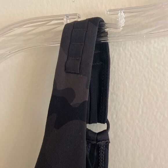 Zyia Active Black Forest Camo with Mesh Adjustable Sports Bra Small - Picture 2 of 6